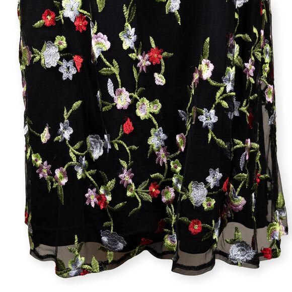 Kimchi Blue Black MIni Embroidery Shift Dress S - Picture 8 of 9